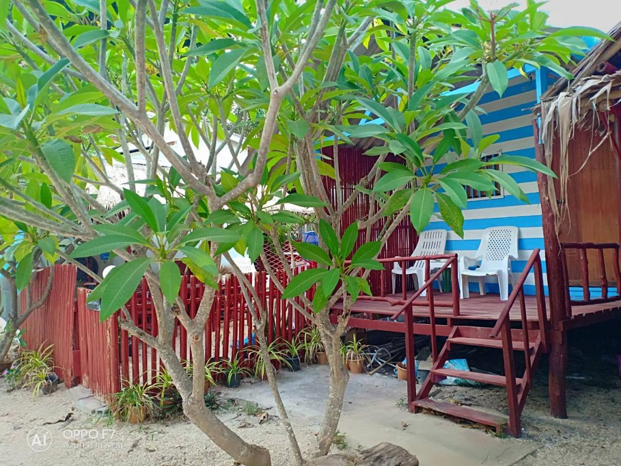 On The Beach Hotel Koh Lanta Exterior photo